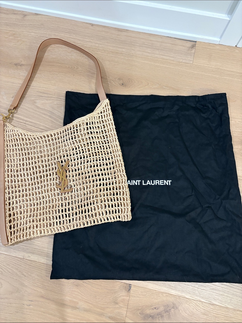 Yves Saint Laurent “Oxalis” raffia shoulder bag - Picture 4 of 4